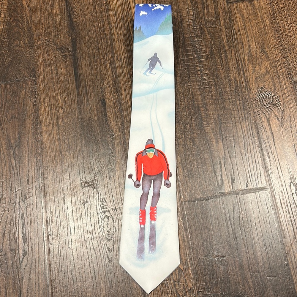 Vintage 80’s original “down hill” ski tie 87